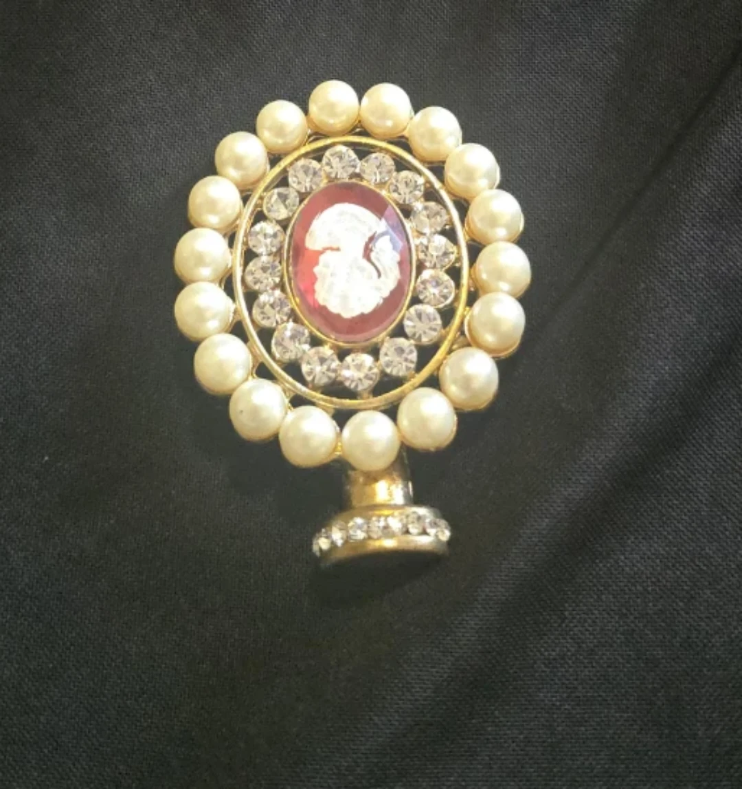 New Vintage Cameo Brooch with Pearls and Rhinestones