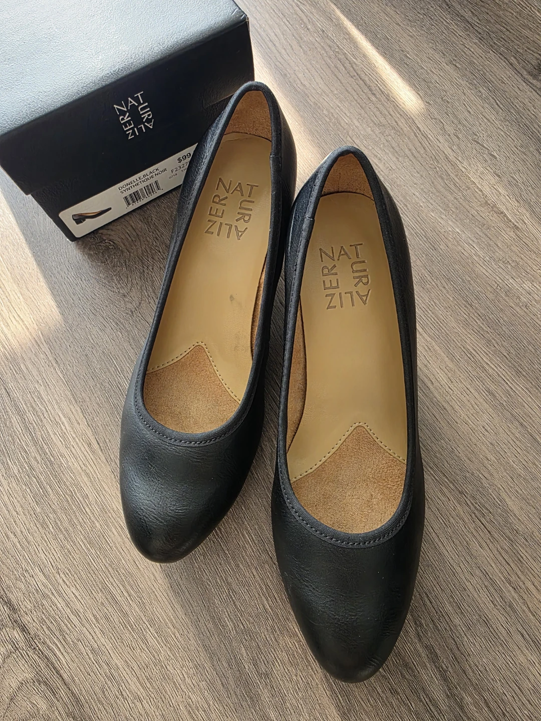 Naturalizer Naomi  Black Leather Heels 5M