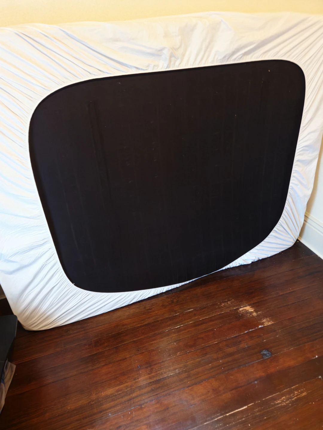 Queen Mattress with fitted sheet - photo 2