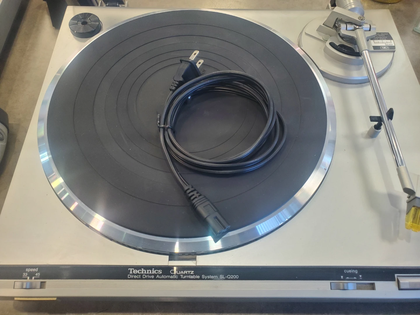 Technics SL-Q200 Direct Drive Automatic Turntable System - photo 2