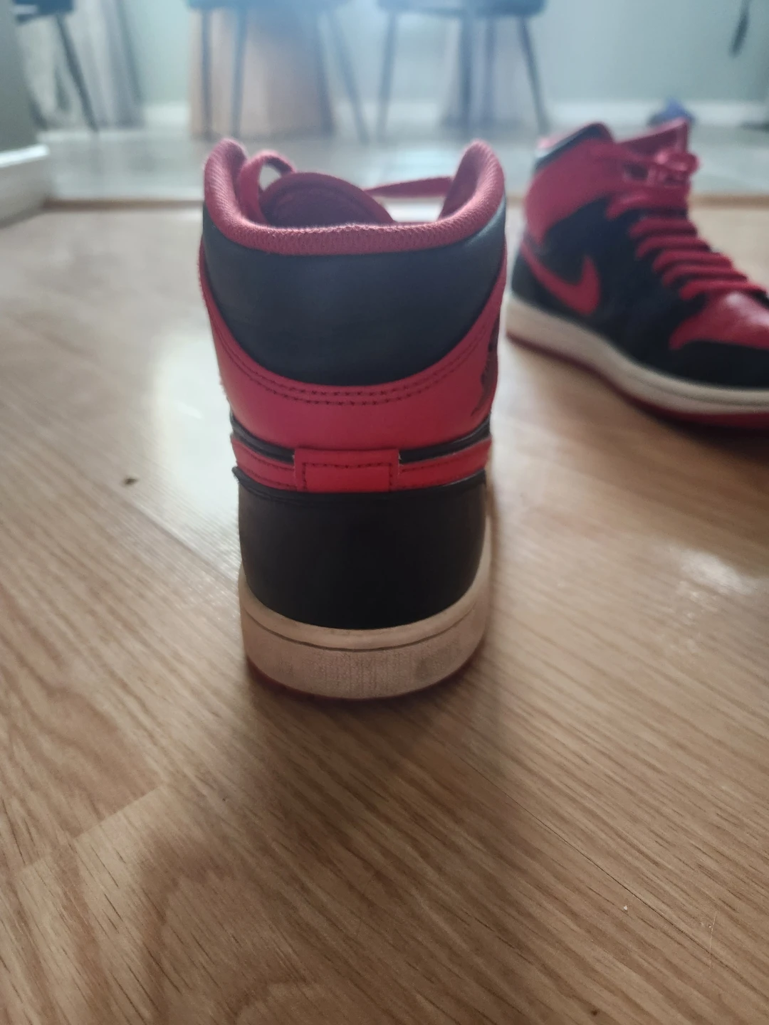Air Jordan 1 Mid Sneakers - photo 2