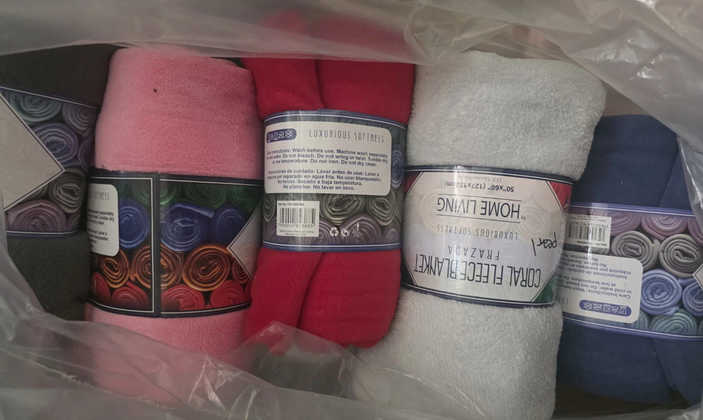 Brand new Home Living Polar Fleece Blanket - assorted color - photo 4