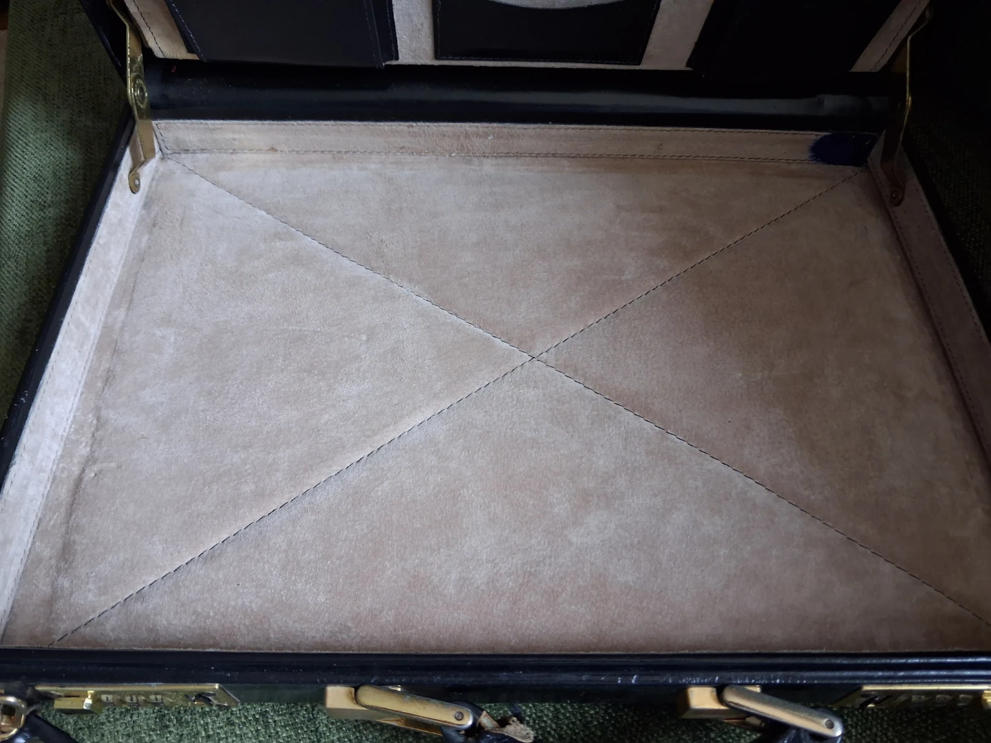 Canadian made Vintage Briefcase - photo 3