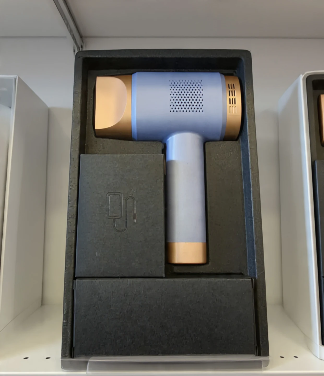 New Hand-held IPL Hair Removal Device - photo 3