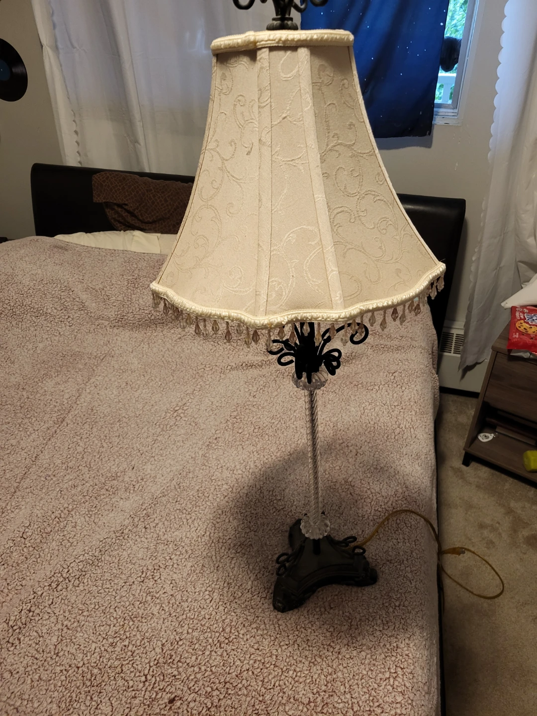 Elegant Floor Lamp with Decorative Shade