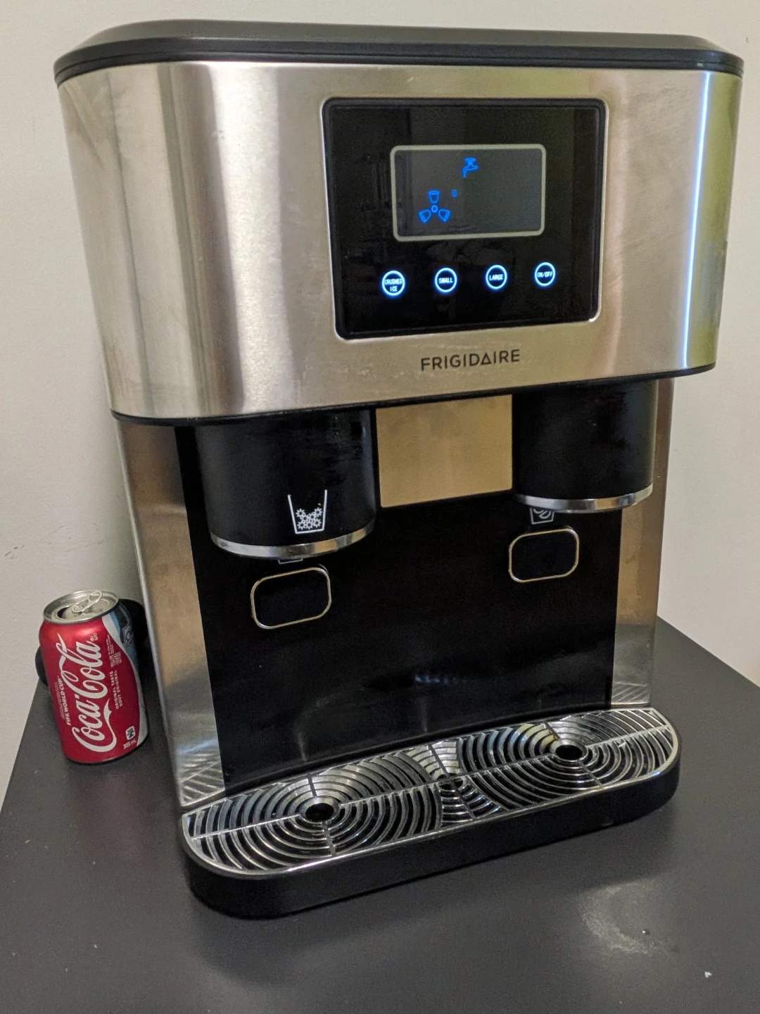 Frigidaire EFIC245-SS Nugget Ice Maker & Water dispenser