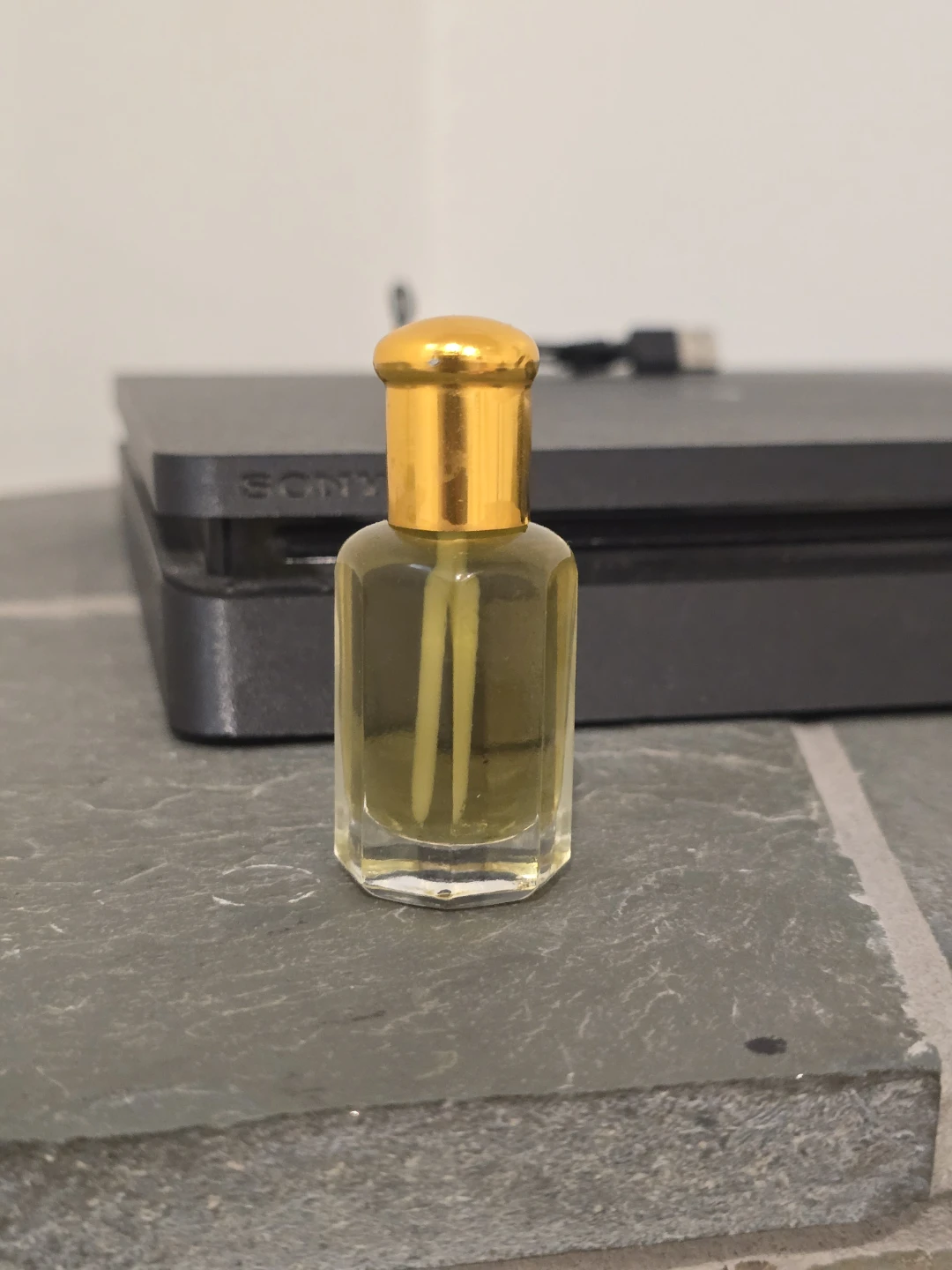 Brand New Concentrated Attar / Perfume Oil – from kuwait