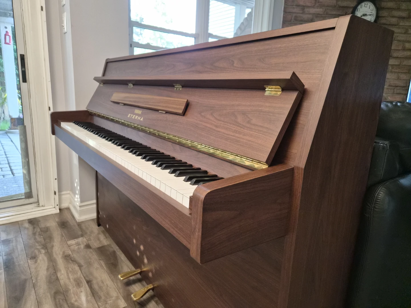 YAMAHA UPRIGHT PIANO - photo 3