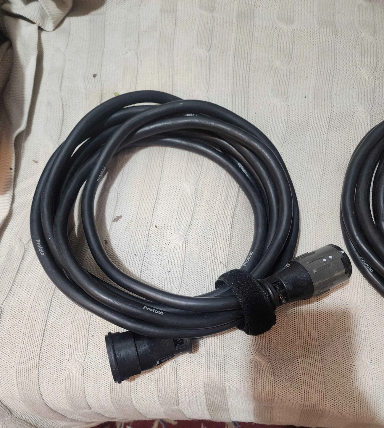Profoto Acute2 1200 Strobe Kit - 2 Heads, Pack, 3 Cables & Case - photo 4