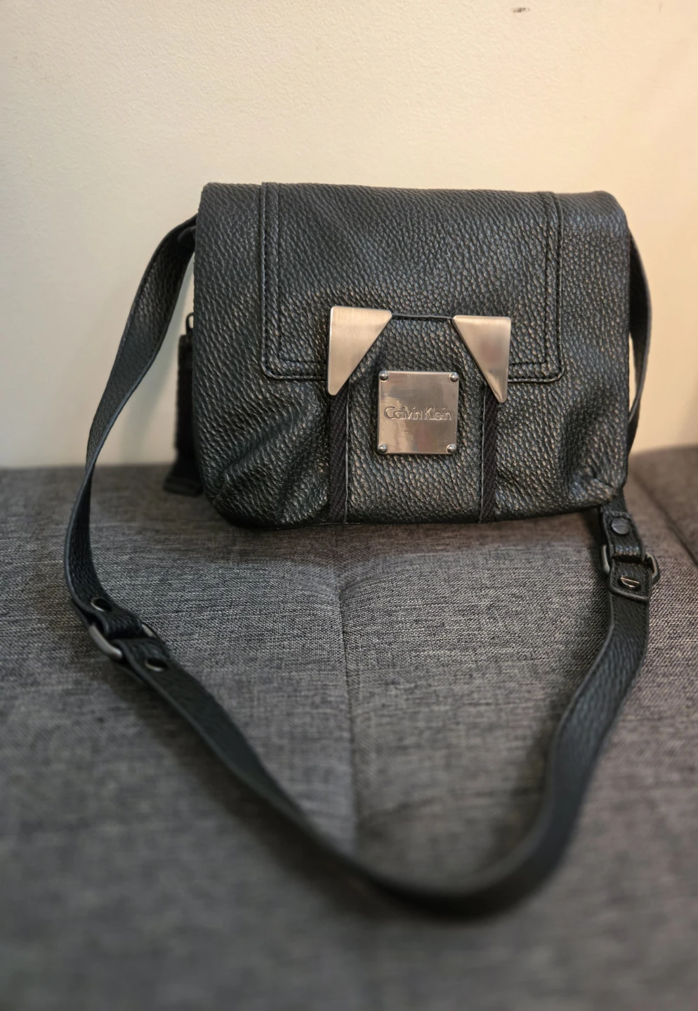 Calvin Klein Black Pebbled Leather Crossbody Bag - photo 2