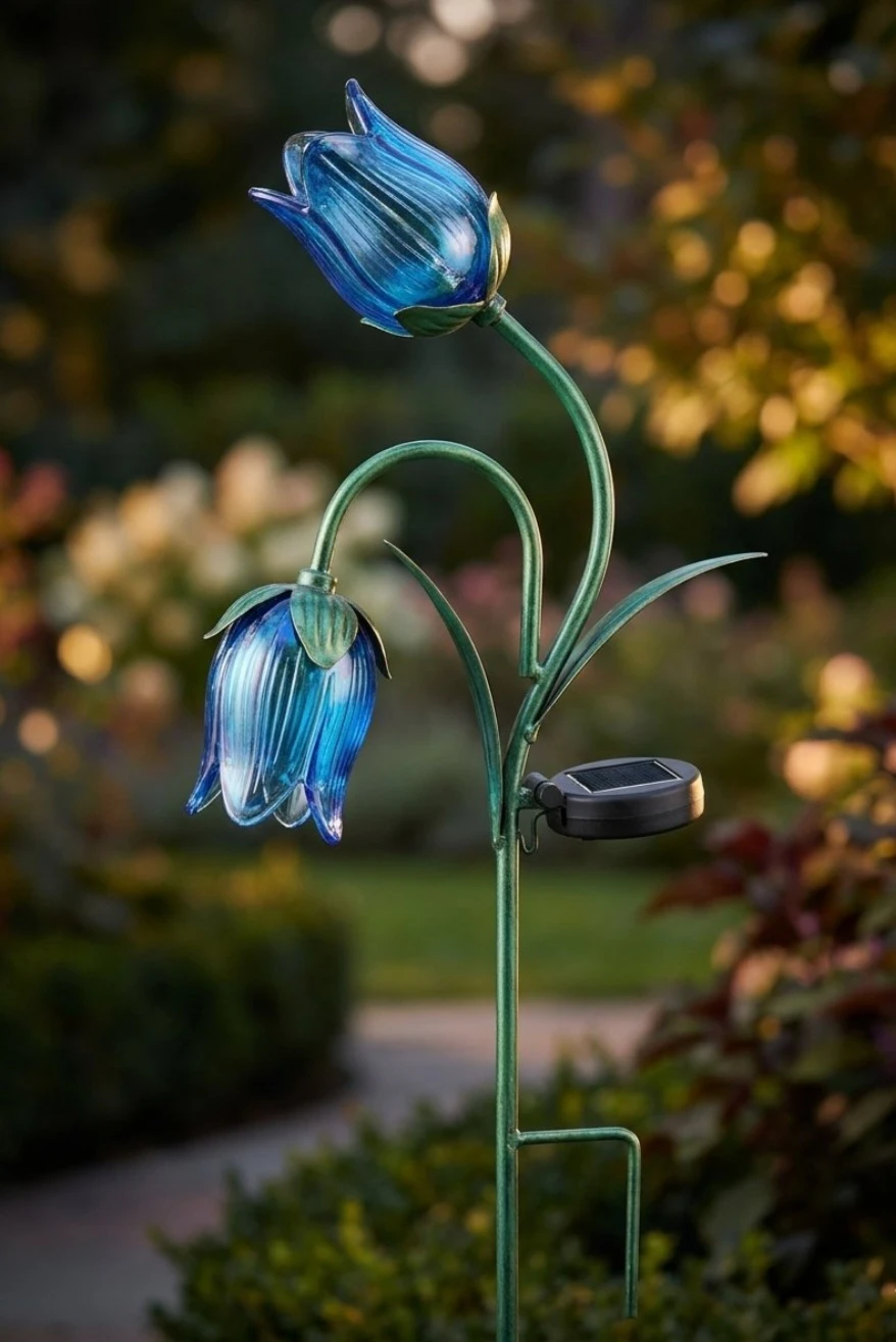 4 Different Coloured Flower Solar Decor