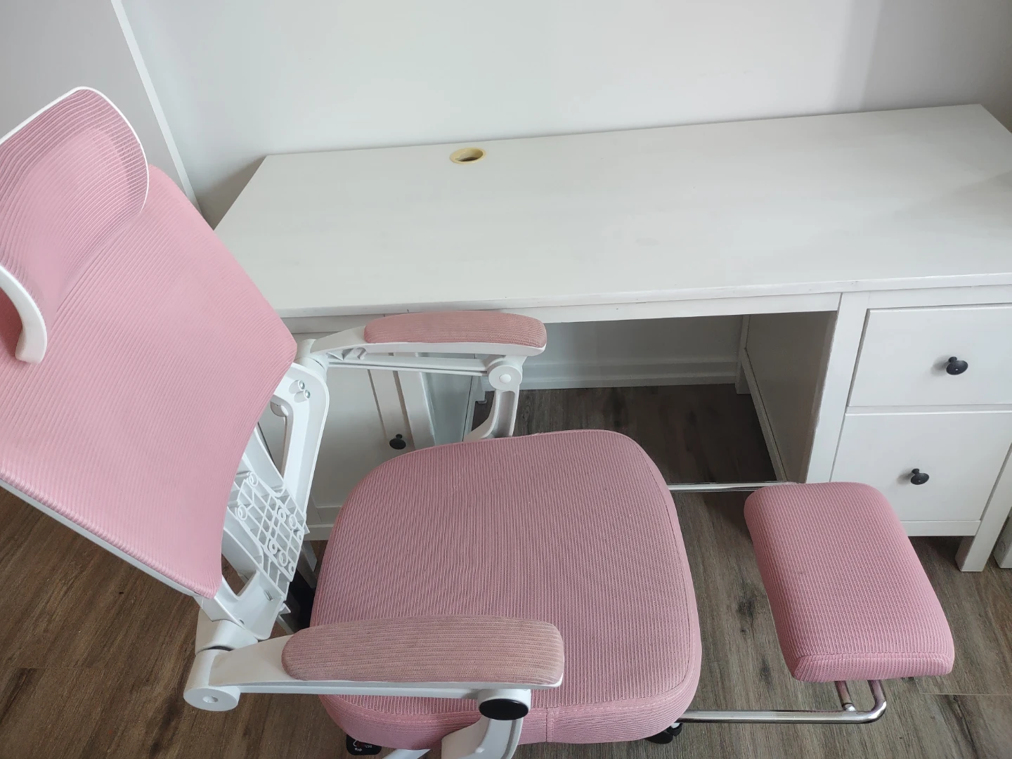 Pink Ergonomic Office Chair - photo 2