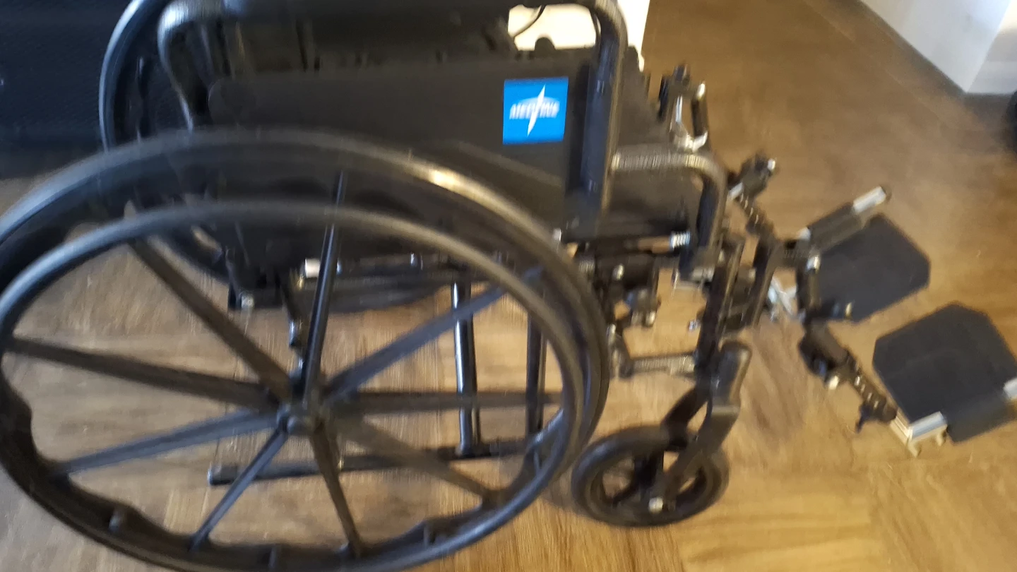 Medline Wheelchair - photo 2