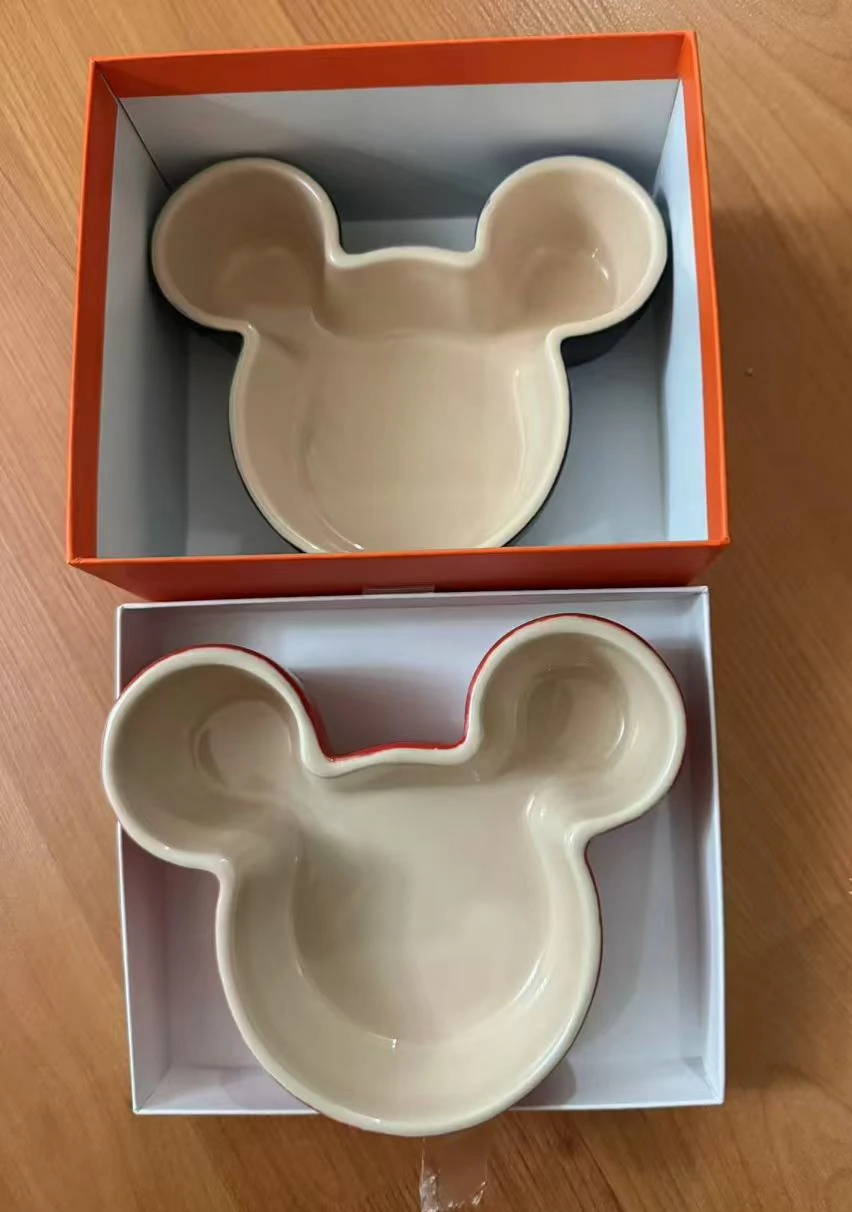 Le Creuset Disney Mickey Mouse Ramekins Special Edition - photo 3