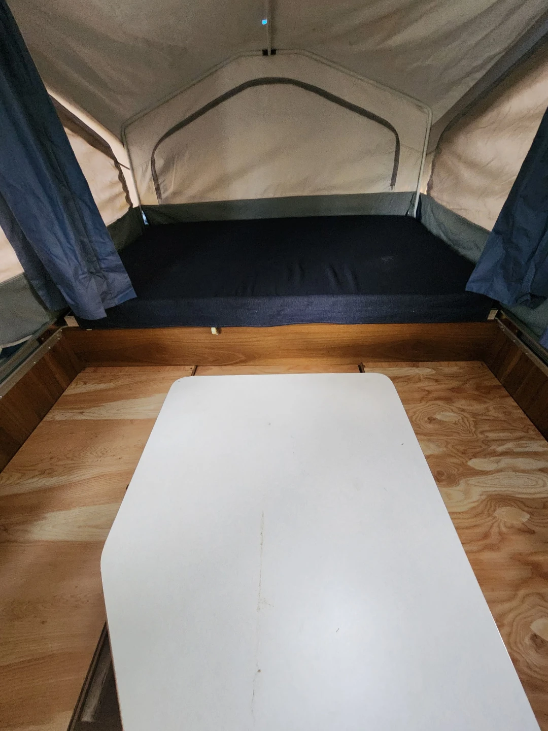 1998 Flagstaff Pop-Up Camper - photo 2