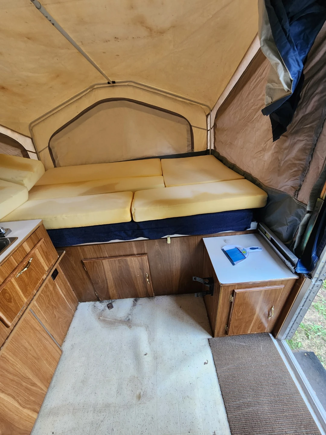 1998 Flagstaff Pop-Up Camper - photo 3
