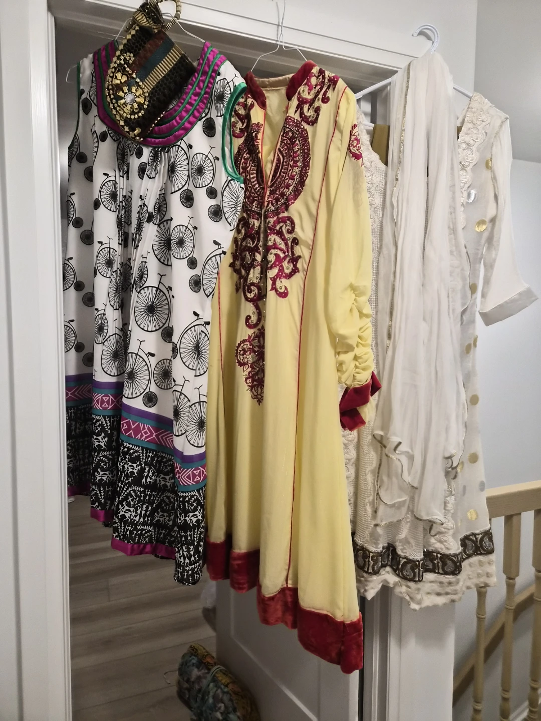 Women's Kurti/Dress Set with Scarf