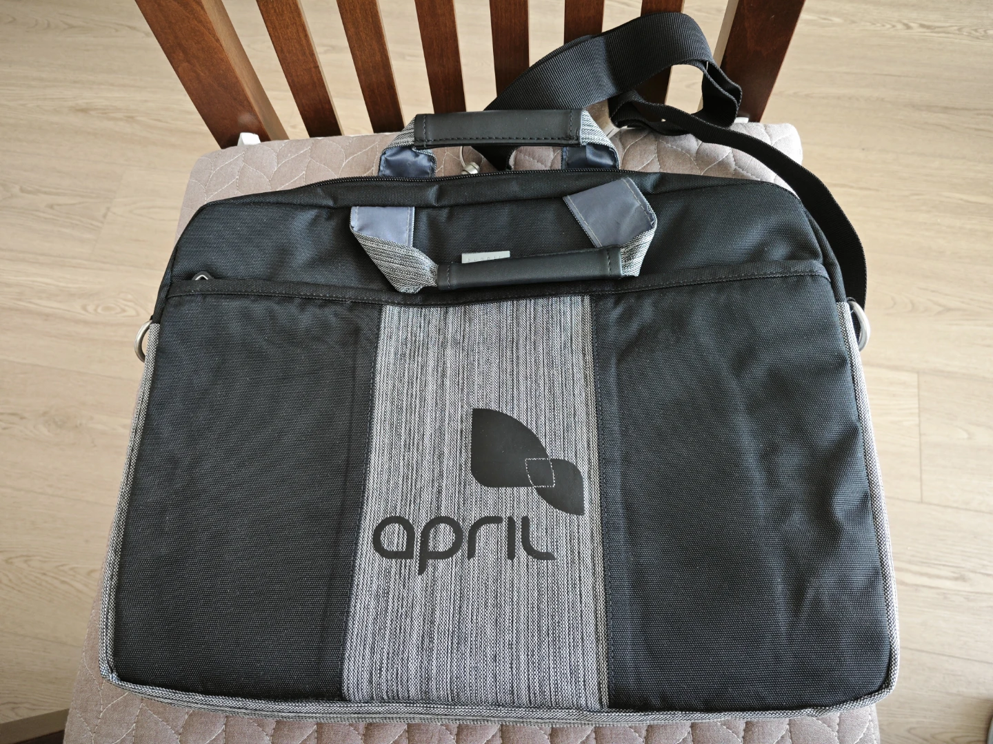 April laptop case bag 15.6 inches