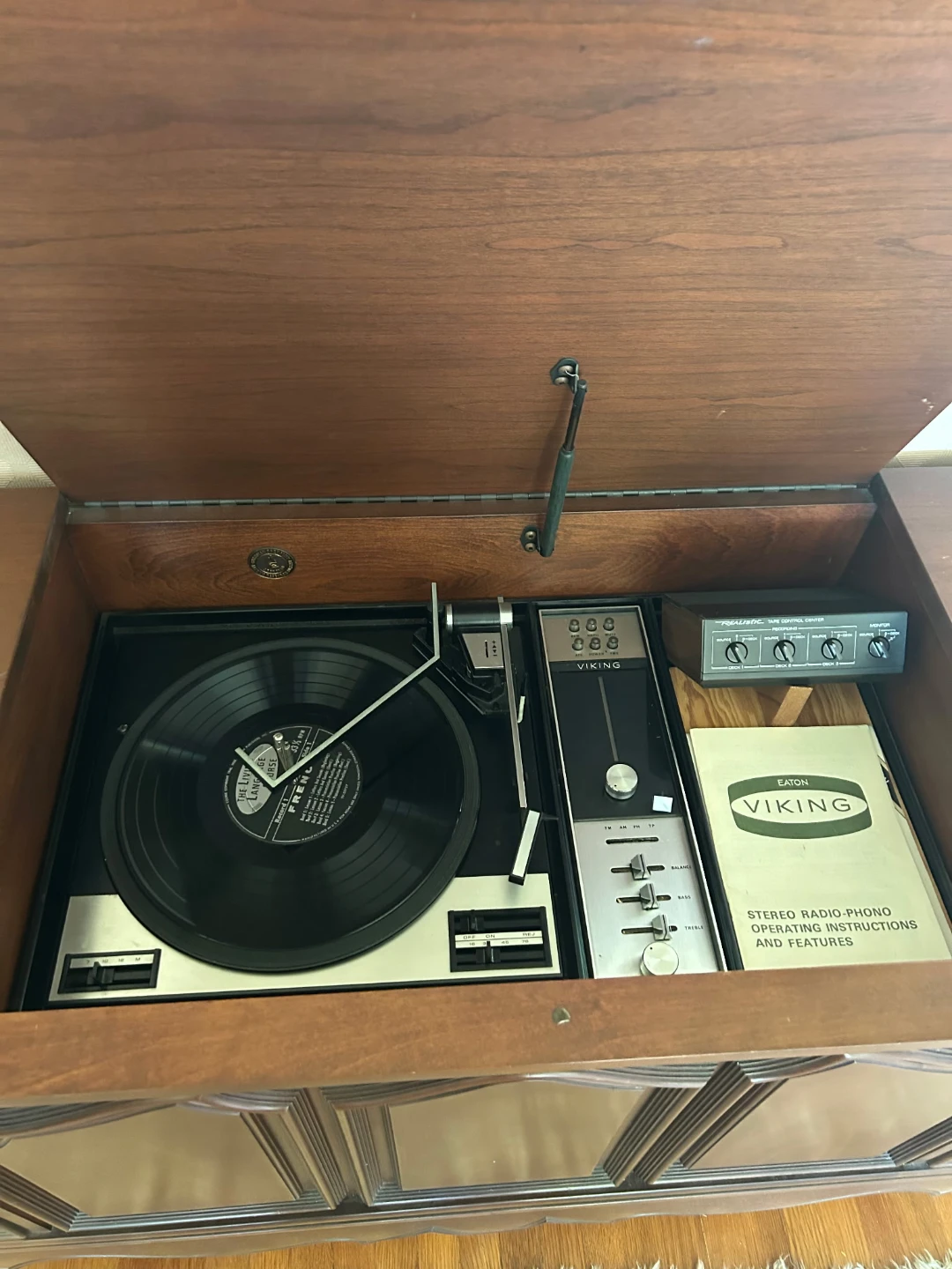 Hi Fi wood console!  Collectable piece. - photo 2