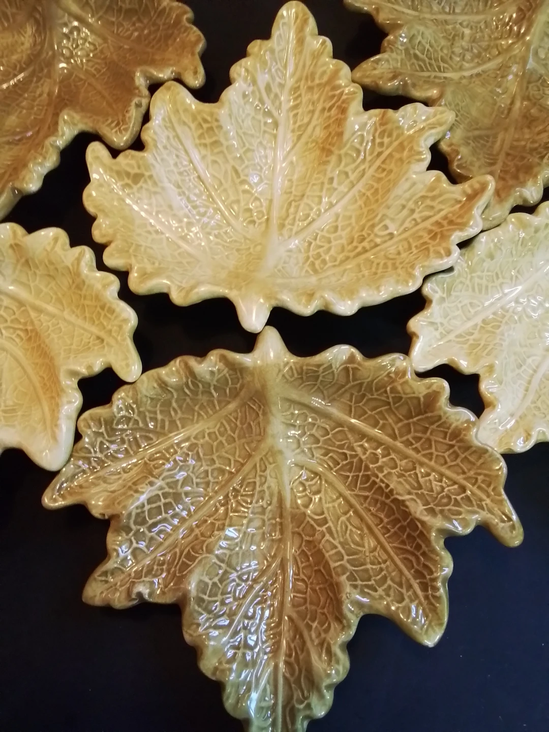 Style & Eyes Harvest Collection Leaf Shaped Dishes (Set of 6) - photo 3