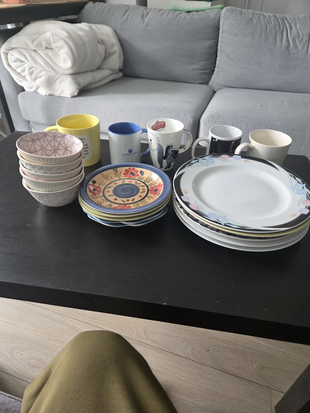 Assorted Dinnerware Set 20 pieces - photo 2