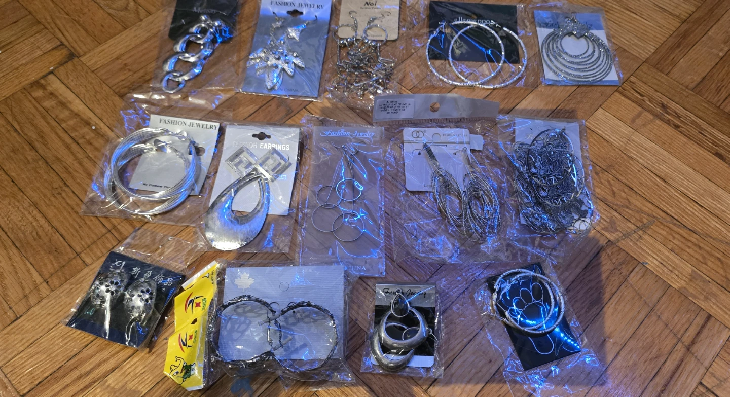 NEW Assorted Fashion earing Jewelry Lot - photo 3