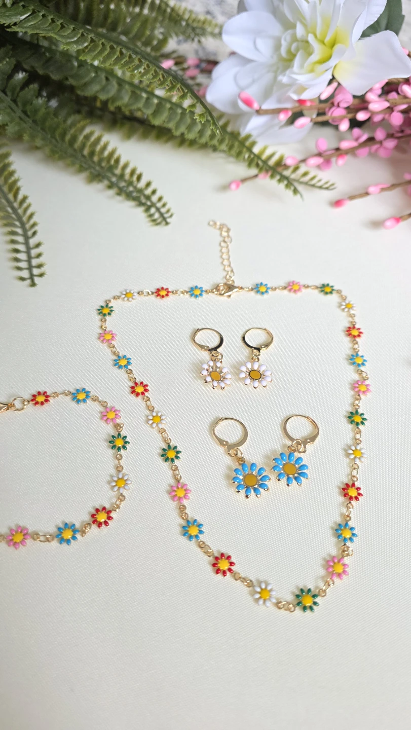 Daisy Flower Necklace, Bracelet, and Earrings Set - photo 5