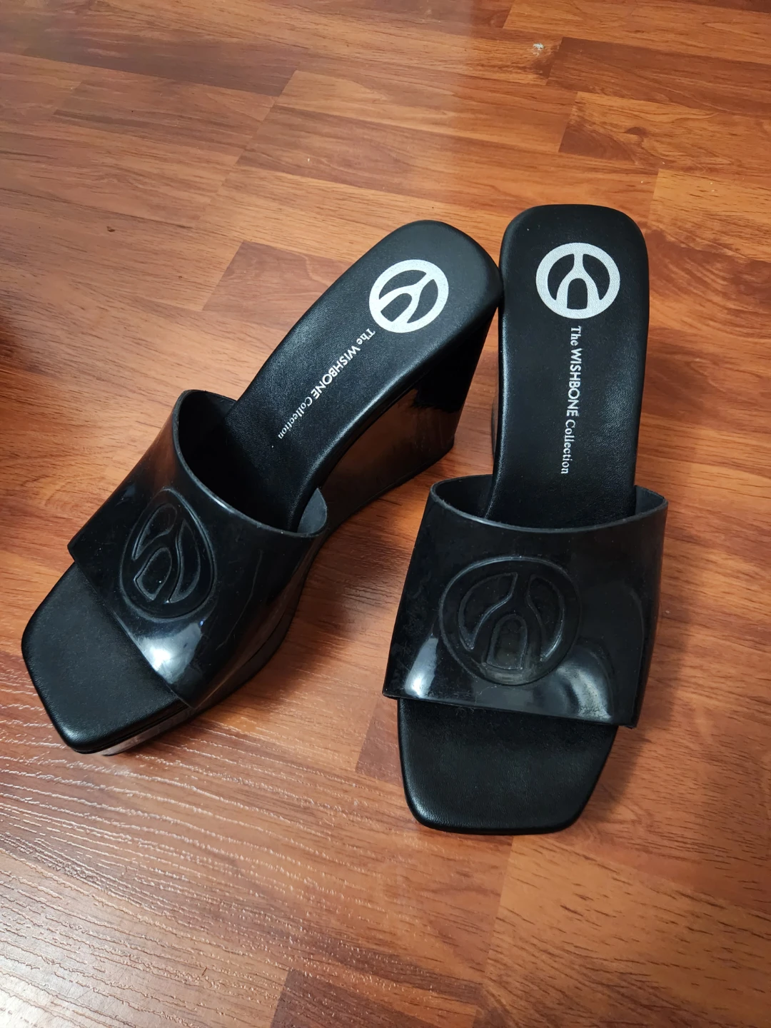 Black Wedge Sandals The Wishbone Collection - photo 2