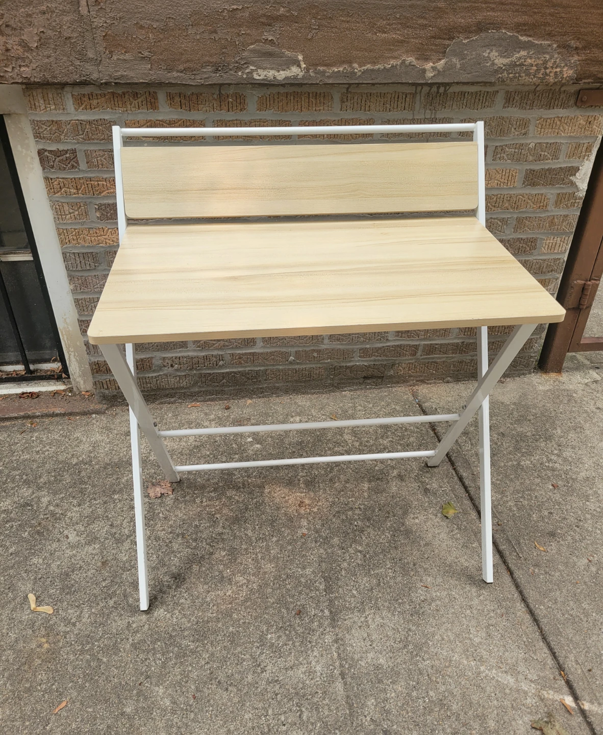 Folding Desk with top Shelf