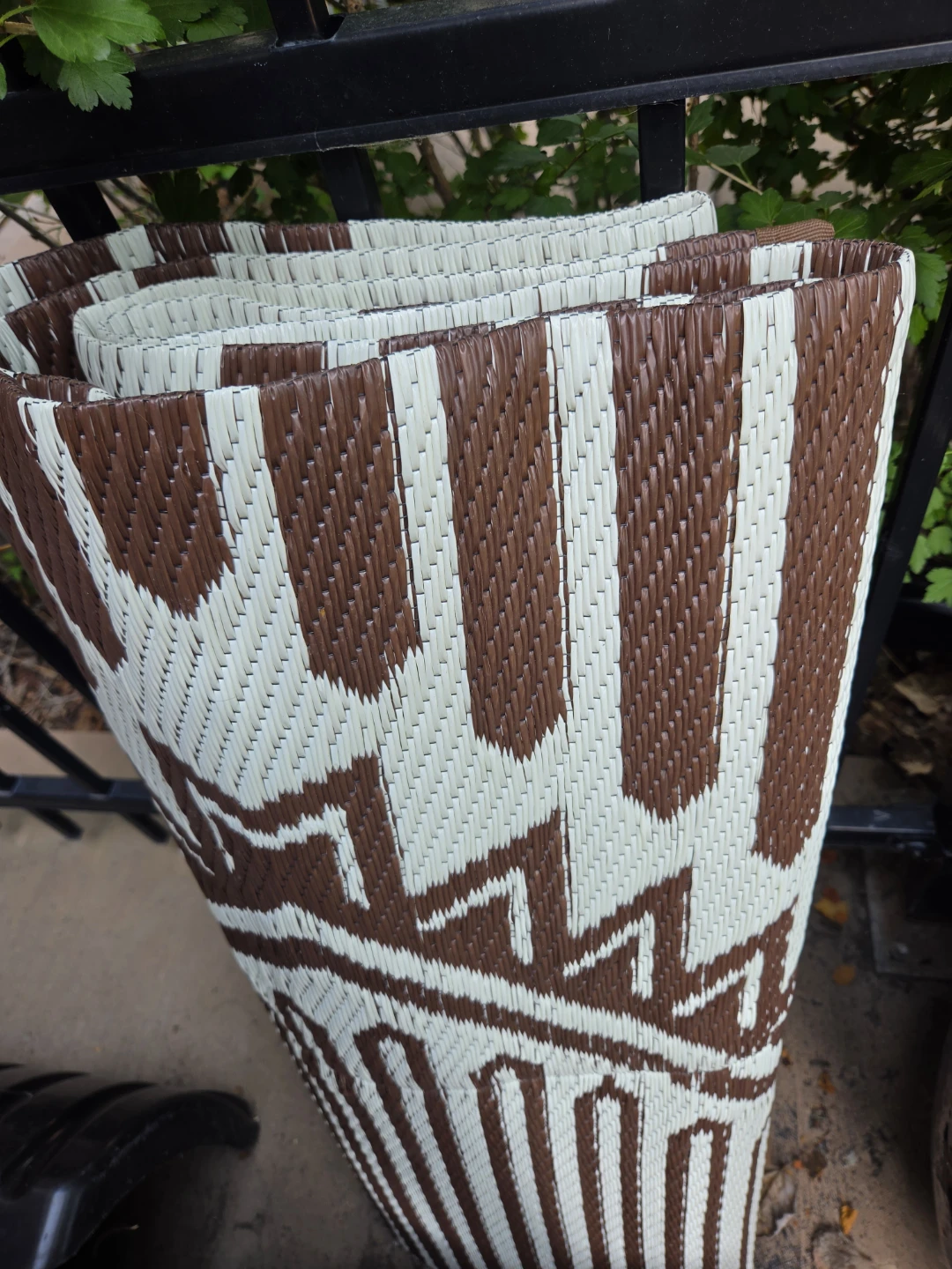 Outdoor Area Rug - BOHO Brown and White Geometric Pattern - photo 2