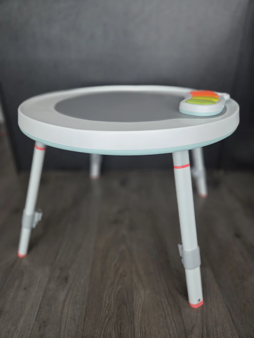 Baby/toddler table