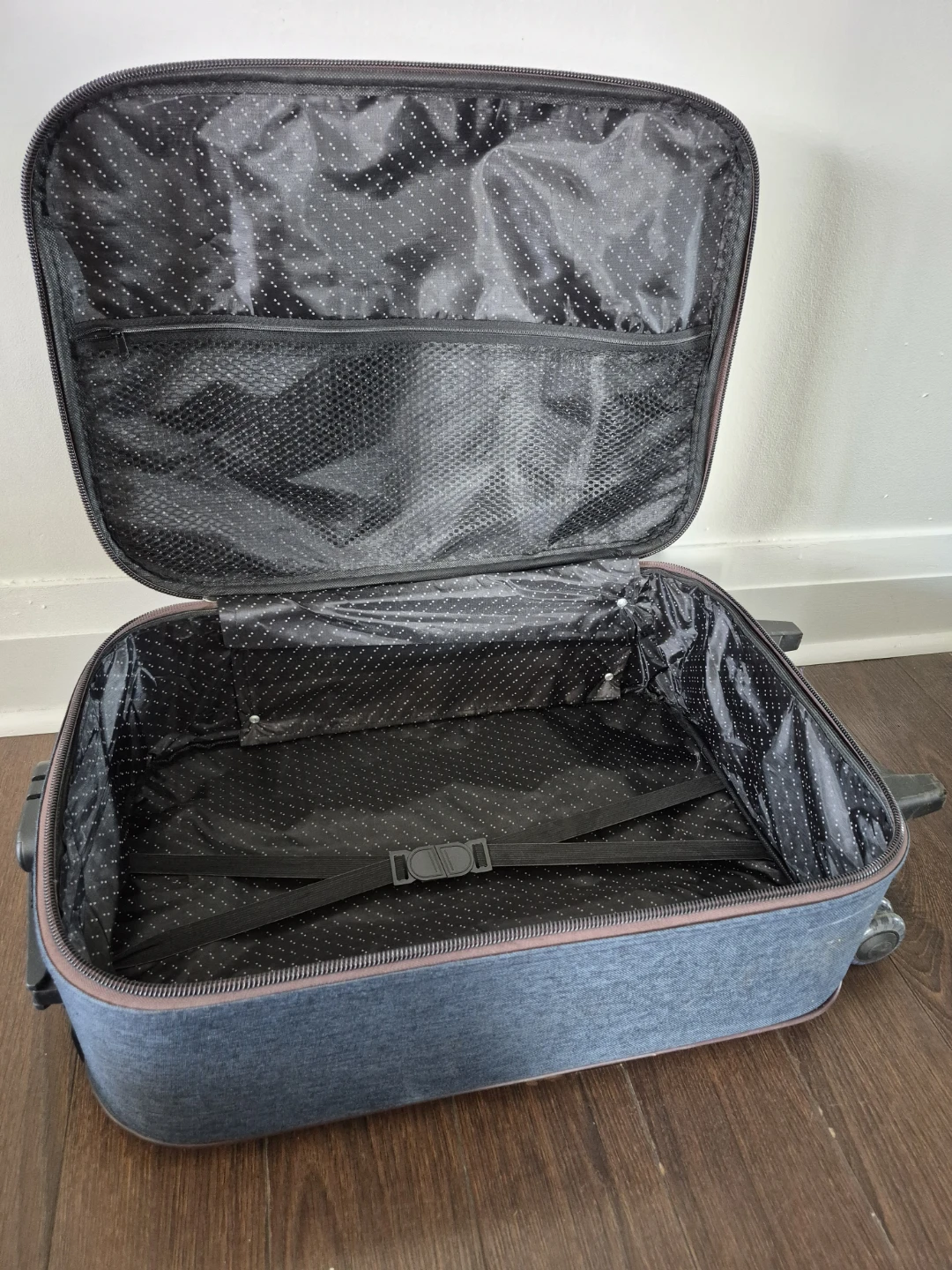 Softcase Carry-On Luggage - photo 5