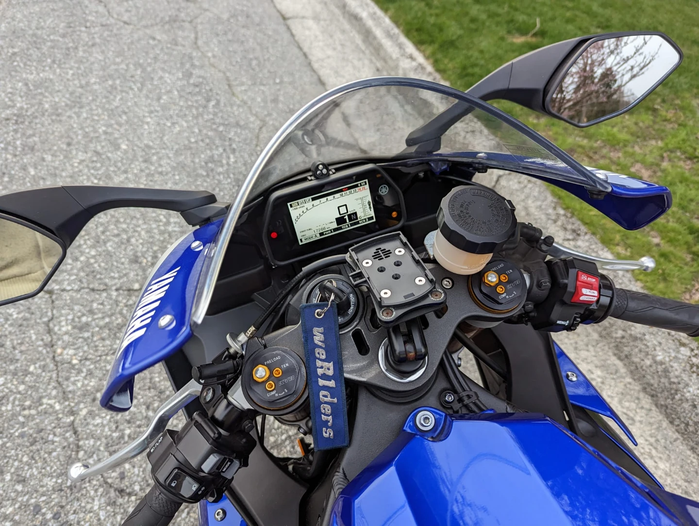 Yamaha YZF R1 Motorcycle - photo 5