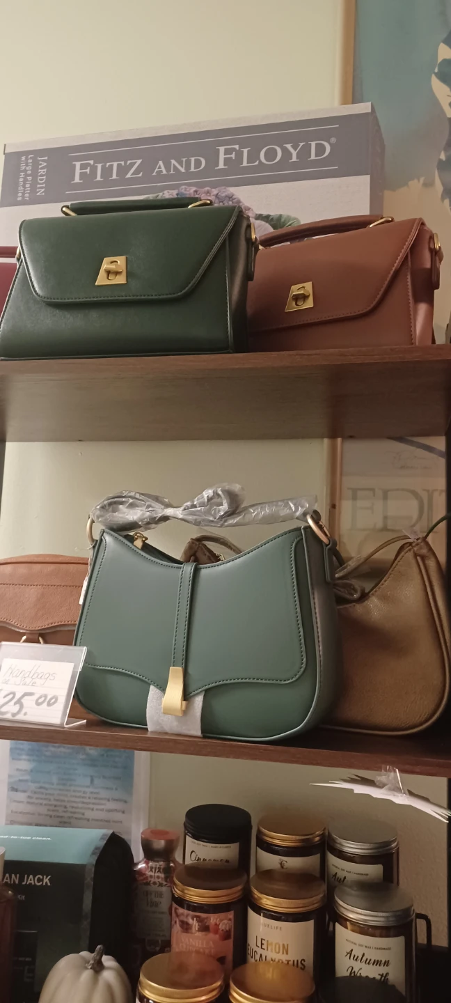 Women's Shoulder Bag with Gold Chain