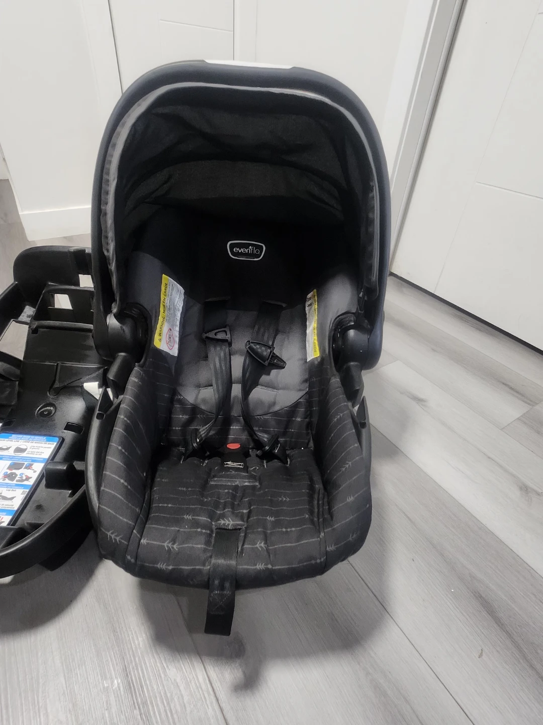 Evenflo Infant Car Seat with Base
