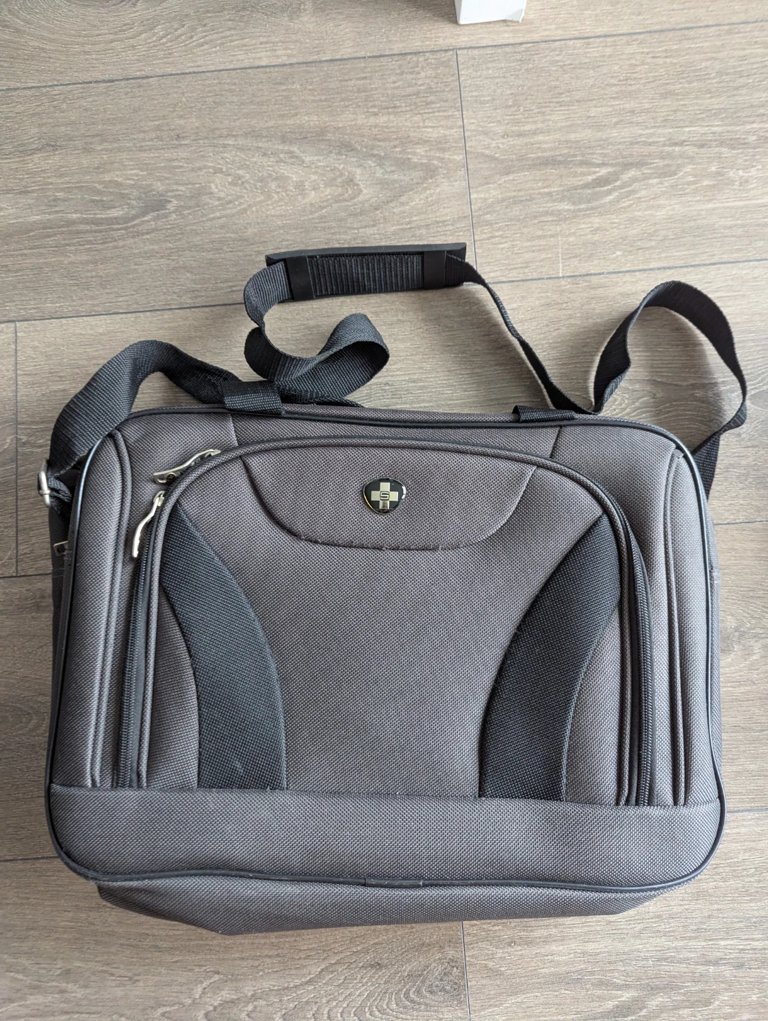 SWISS GEAR Grey Laptop Bag