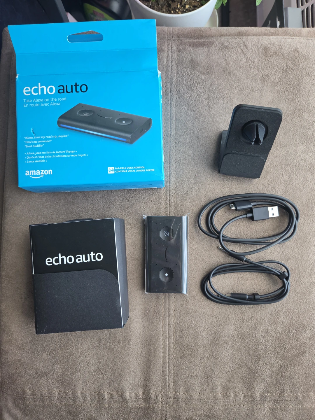 Amazon Echo Auto - photo 2