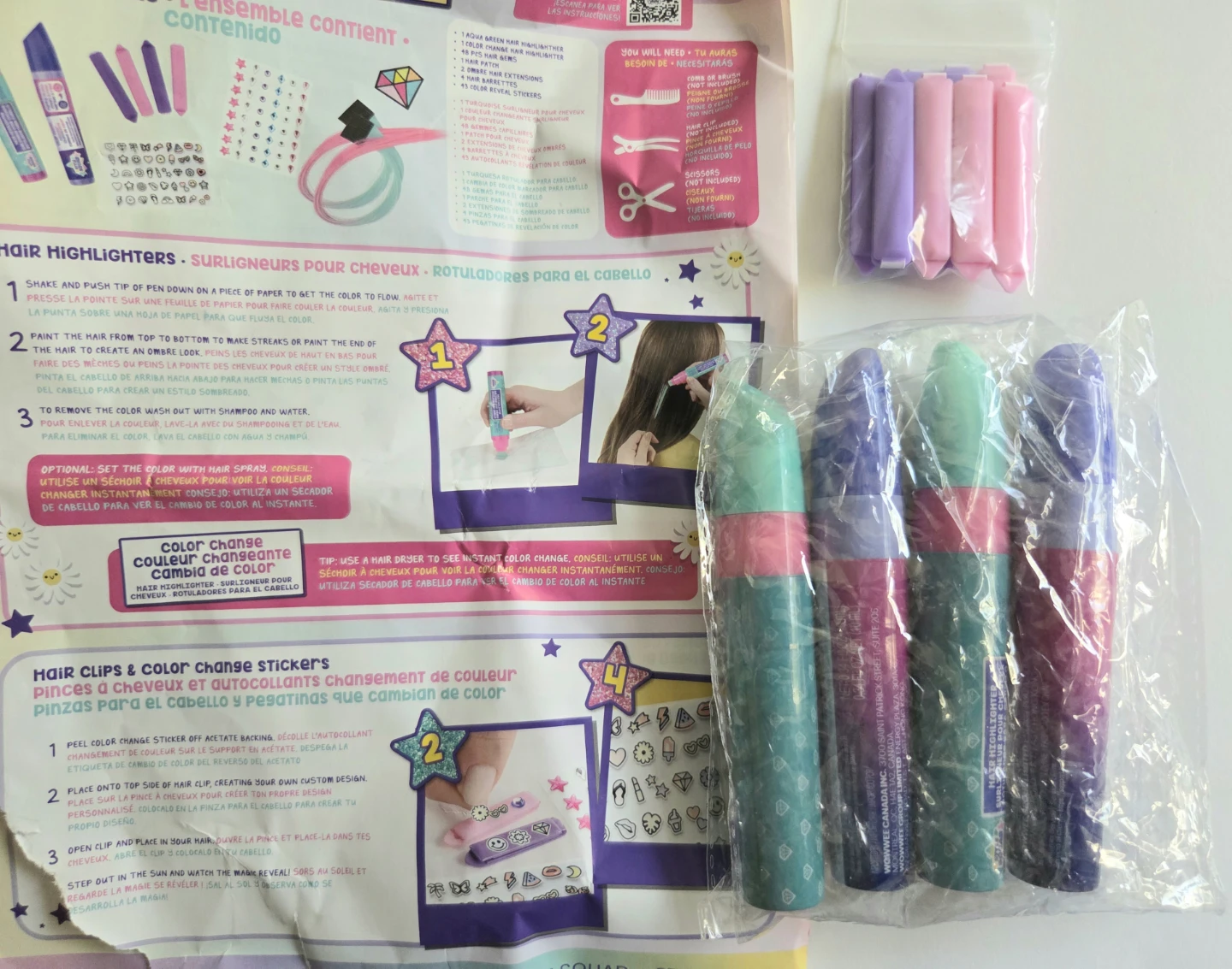 Hair chalk and hairclips