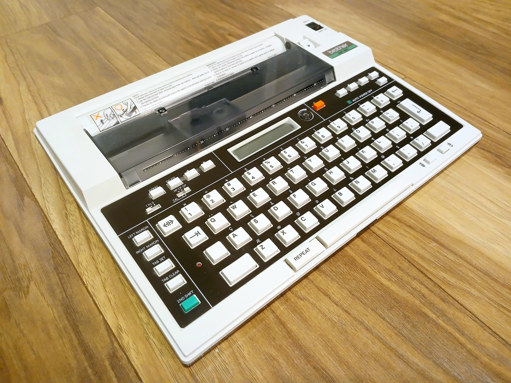 1983 Vintage Brother EP-20 Electronic Portable Typewriter WORKS - photo 2