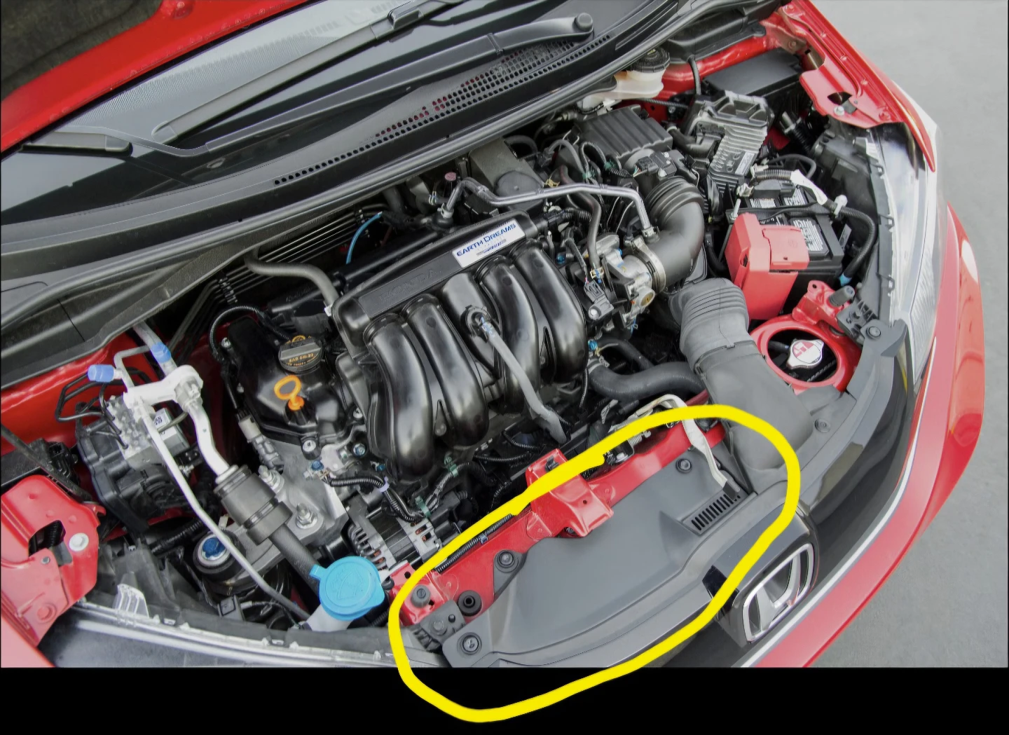 2015 - 2017 Honda Fit Radiator support cover