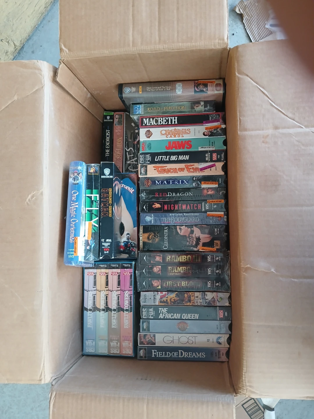 Sealed vhs (mostly) - photo 2