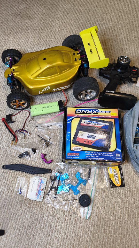 Traxxas RC Car with LOTS of Accessories - photo 2