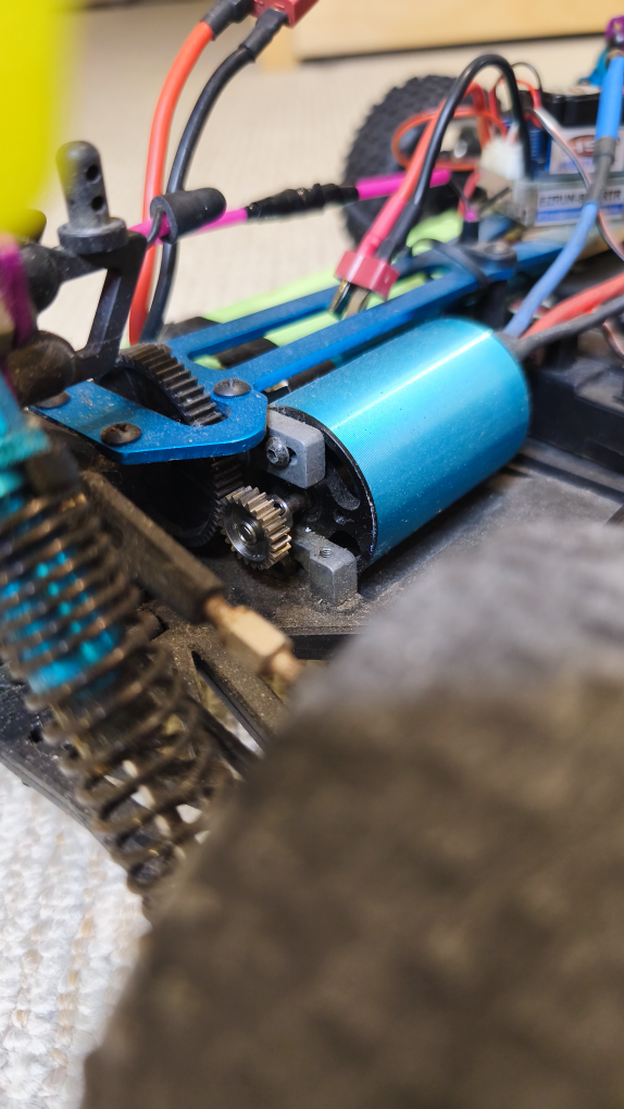 Traxxas RC Car with LOTS of Accessories - photo 5