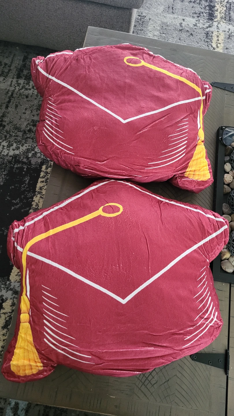Graduation Cap Pillows (2-Pack) - photo 4