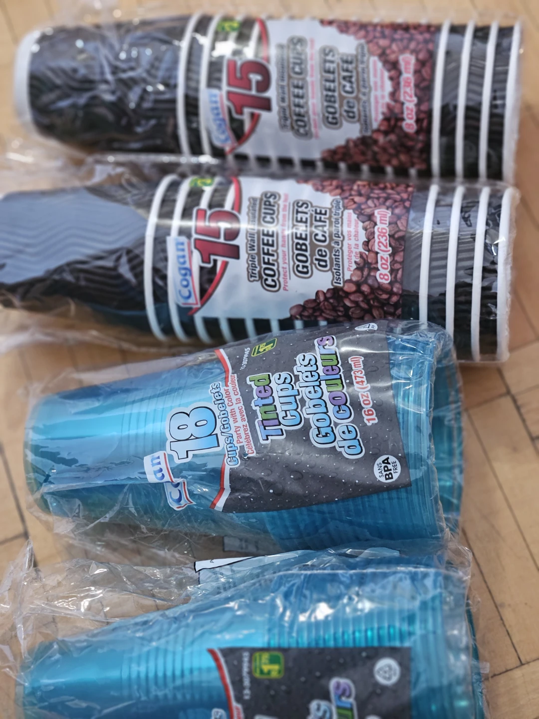 Cogan 15-Pack Coffee Cups & 18 Tinted Blue Cups