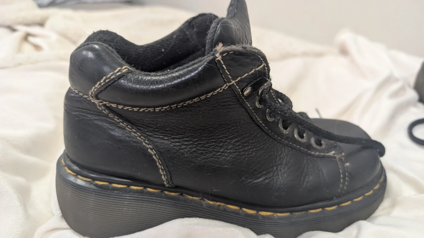Dr. Martens Black Leather Boots Size 5 - photo 2