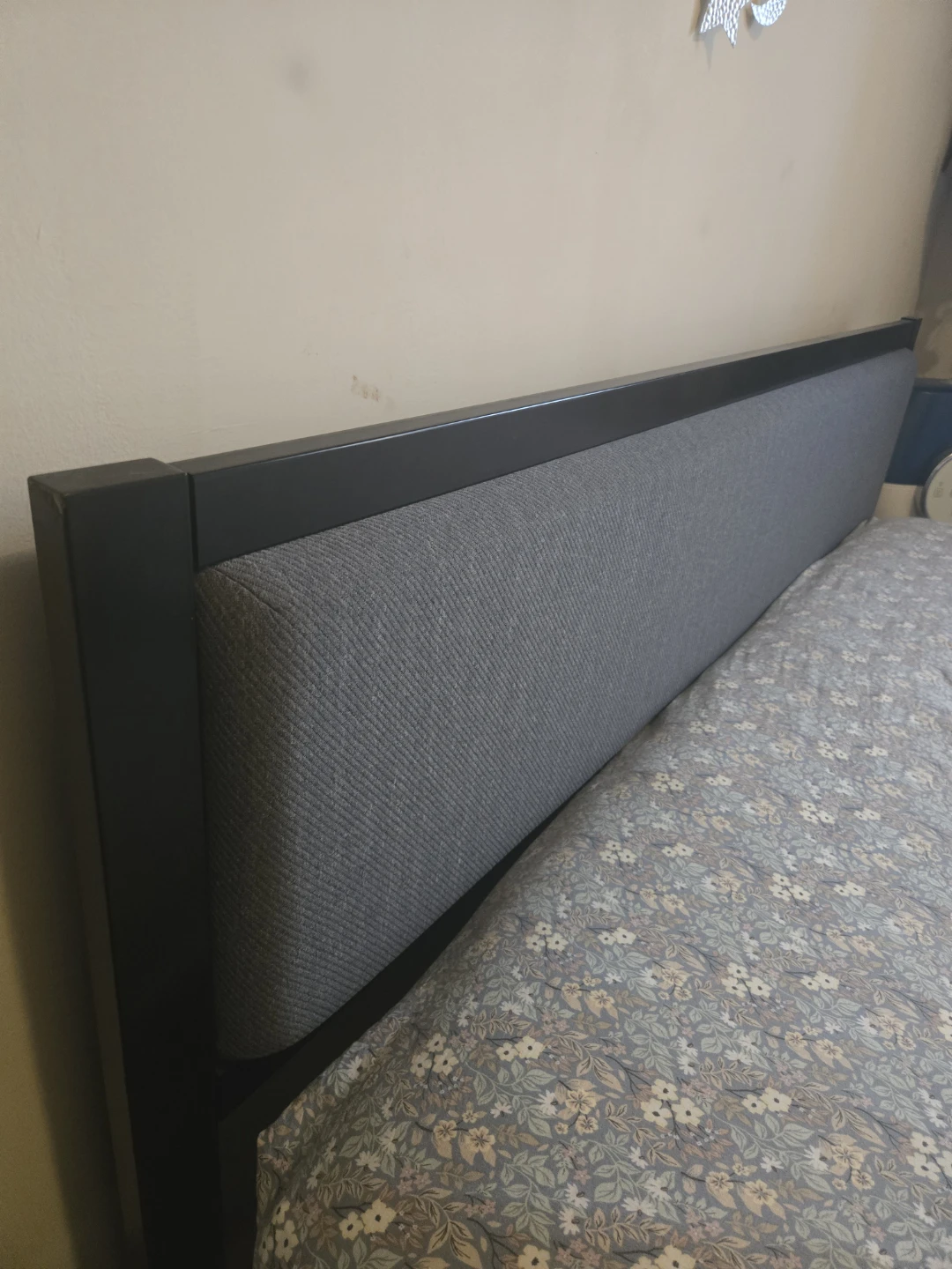 Queen size bed frame - photo 5
