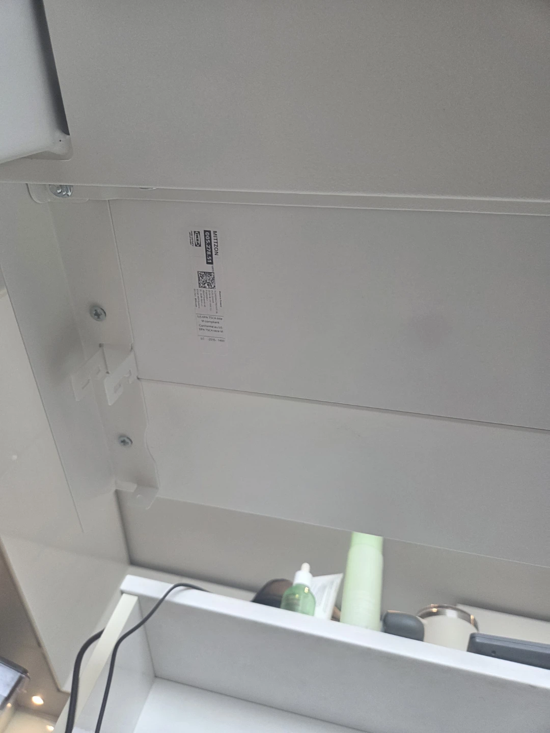 IKEA MITTZON Desk (White,160x80 cm) -Excellent Condition - photo 4