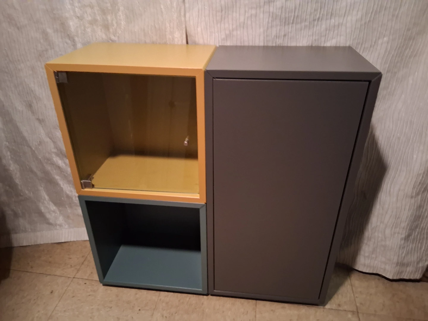 Cube Storage Unit with Cabinet