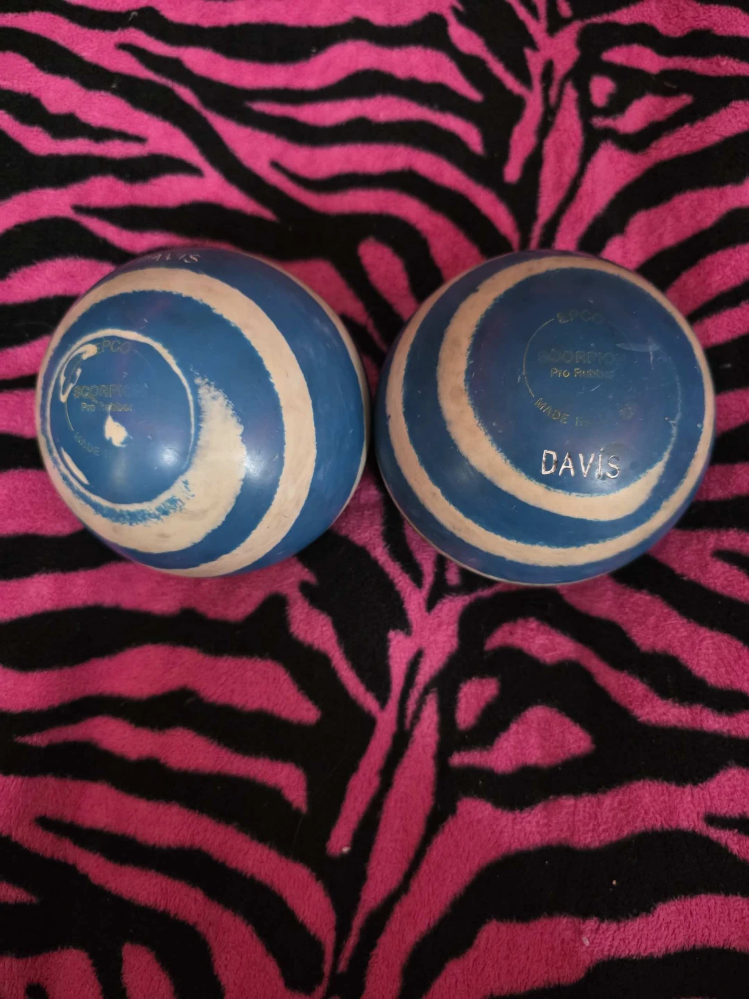 Bowling balls 3/12 - photo 3